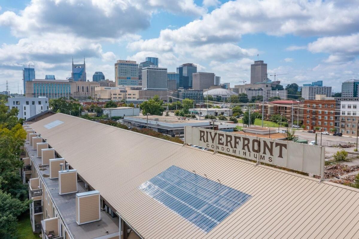 Walk To Broadway Riverfront Condo With Pool ナッシュビル エクステリア 写真